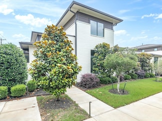 324 Nursery Ln, Fort Worth, TX 76114