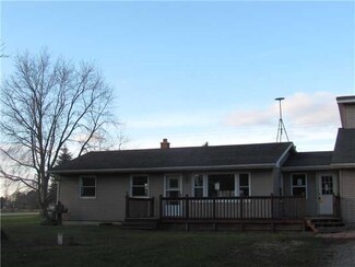 1521 E Winegar Rd, Morrice, MI 48857