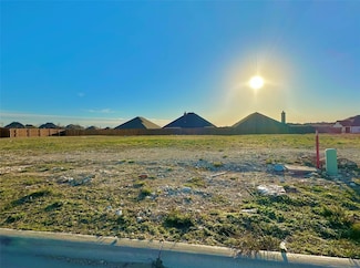 704 Broken Bow Ln, Cleburne, TX 76033