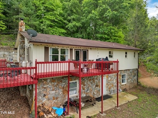 102 Brummett Rd, Unicoi, TN 37692