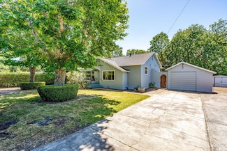 1011 Link Ln, Santa Rosa, CA 95401