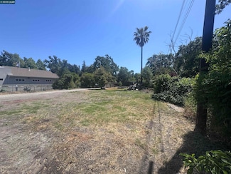 245 Gregory Ln, Pleasant Hill, CA 94523