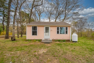20 Lake View Ave, Salem, CT 06420