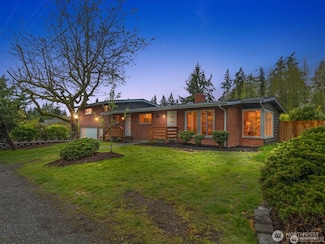 8421 240th St SW Unit 2, Edmonds, WA 98026