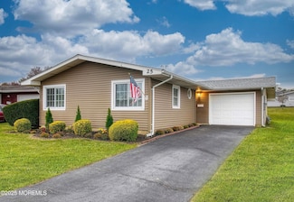 25 Whitman St, Brick, NJ 08724