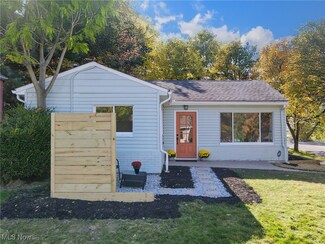 615 Brittain Rd, Akron, OH 44305