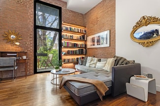 533 Leonard St Unit 1C, Brooklyn, NY 11222