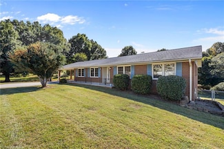 107 Delta St, Lexington, NC 27295