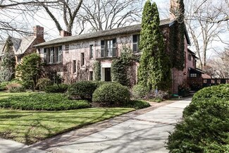 2738 Euclid Park Place, Evanston, IL 60201