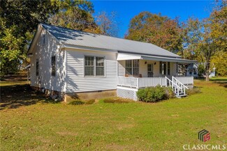 8 W Pine Ave, Comer, GA 30629