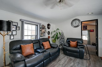 83 Lamplighter's Dr, Conway, NH 03860