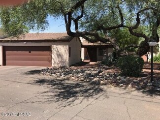 2859 E Weymouth CI Cir E, Tucson, AZ 85716