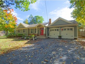 143 Woodland Rd, North Hampton, NH 03862