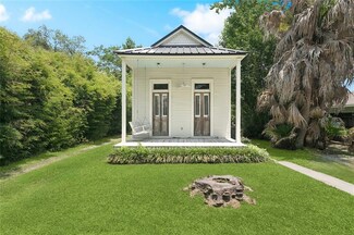 2027 Monroe St, Mandeville, LA 70448