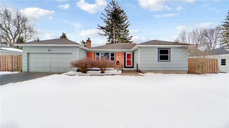 59 Coniston Dr, Rochester, NY 14610