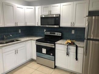 628 Hudson Rd, West Palm Beach, FL 33405