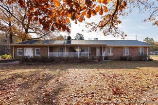 2714 Bethel Baptist Rd, Spring Lake, NC 28390