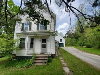 294 Main St, Winthrop, ME 04364