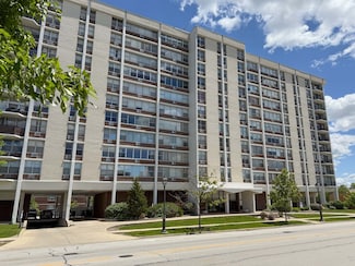 33 N Main St Unit 4J, Lombard, IL 60148
