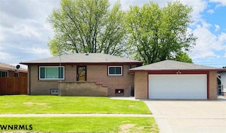 1326 Avenue K, Scottsbluff, NE 69361