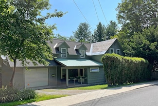 131 Fairview St, Brattleboro, VT 05301