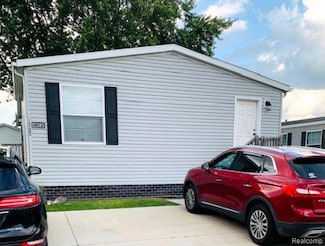 15385 Cartier Dr, Clinton Township, MI 48038