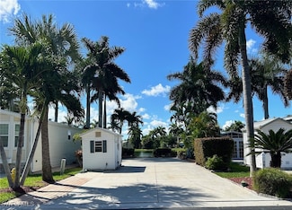 1221 Diamond Lake Cir, Naples, FL 34114