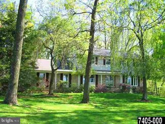 2481 Seitzville Rd, Seven Valleys, PA 17360
