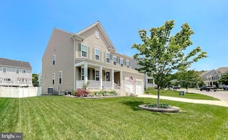 43706 Sweetbay St, California, MD 20619