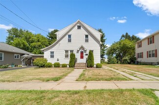 717 Dickson St, Endicott, NY 13760
