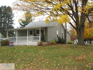 410 Rice St, Leslie, MI 49251