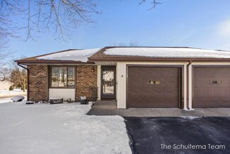 5118 Ridge Ct, Hudsonville, MI 49426