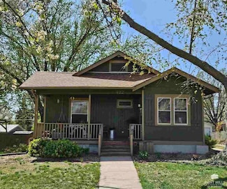 422 NE 8th St, Abilene, KS 67410