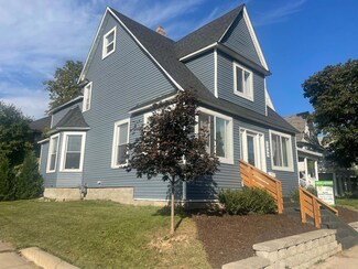 1069 Bridge St NW, Grand Rapids, MI 49504