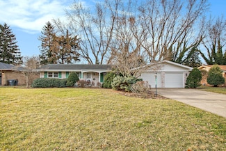 1356 N Manor Dr, Saint Joseph, MI 49085
