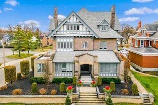 1349 E Broad St, Columbus, OH 43205
