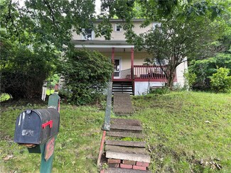 1103 Fleming St, Coraopolis, PA 15108