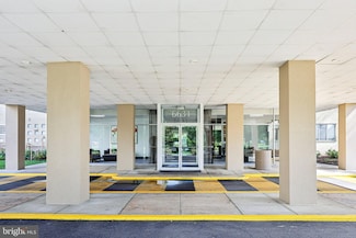 6631 Wakefield Dr Unit 407, Alexandria, VA 22307