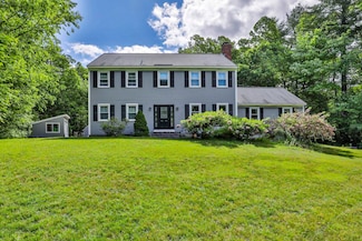 27 Oak Hill Dr, Amherst, NH 03031