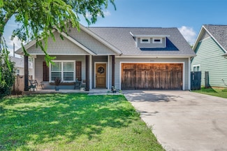 5021 Curzon Ave, Fort Worth, TX 76107