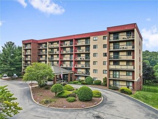 1987 Centurion Dr, Pittsburgh, PA 15221