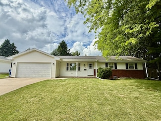 264 Antoine Dr, Port Washington, WI 53074