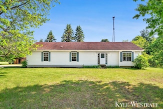 12790 17 Mile Rd NE, Gowen, MI 49326