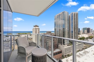 629 Keeaumoku St Unit 2212, Honolulu, HI 96814