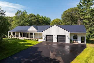 10 Lewis Rd, Kittery, ME 03904