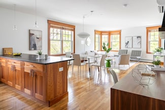 432 Norfolk St Unit 3B, Somerville, MA 02143