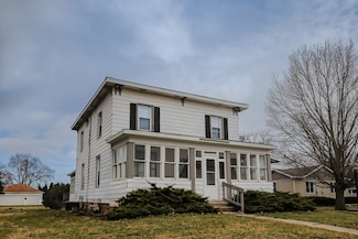 211 W 3rd St, Byron, IL 61010
