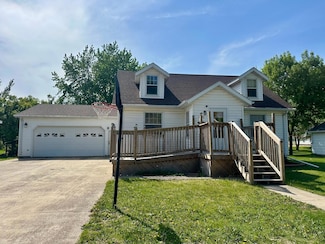 401 Lorrain St, Milroy, MN 56263