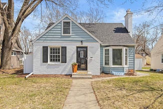 3221 Kentucky Ave S, Saint Louis Park, MN 55426