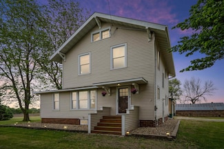 8542 E Cedar Wapsi Rd, Dunkerton, IA 50626
